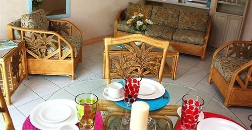 Plum Tree Club Apartment Christ Church 0*,  Barbados