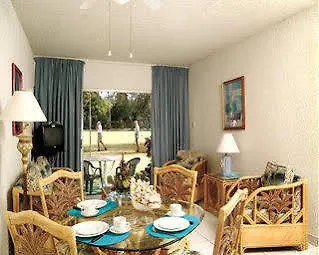Plum Tree Club Apartment Christ Church